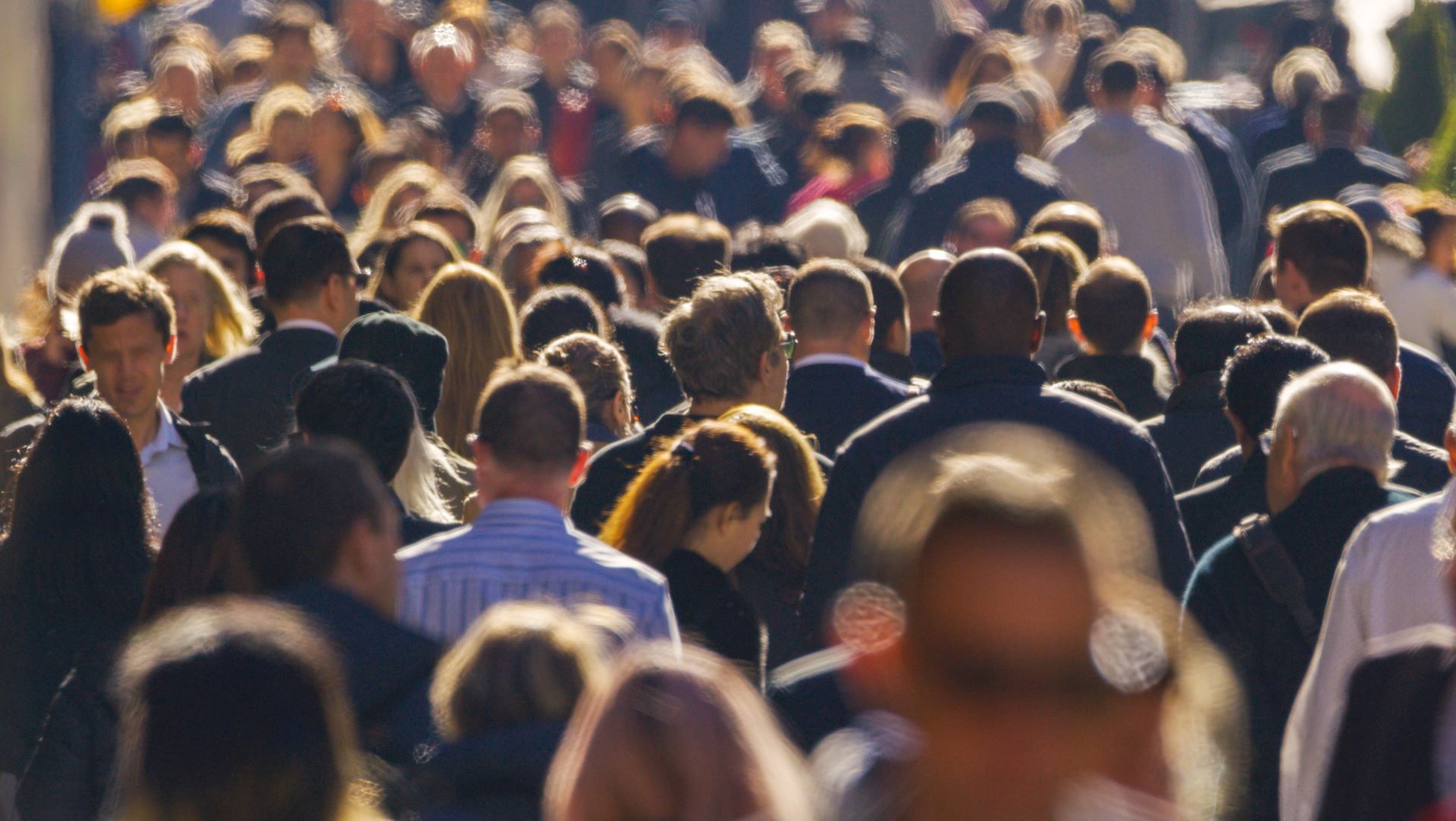 Viele Menschen in der Rushhour